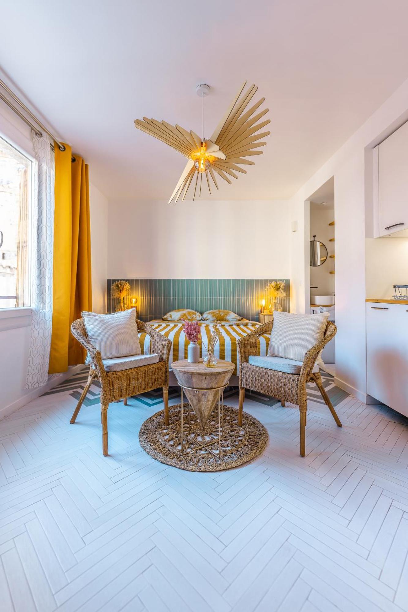 Le Saint Charles Apartment Marseille Exterior photo